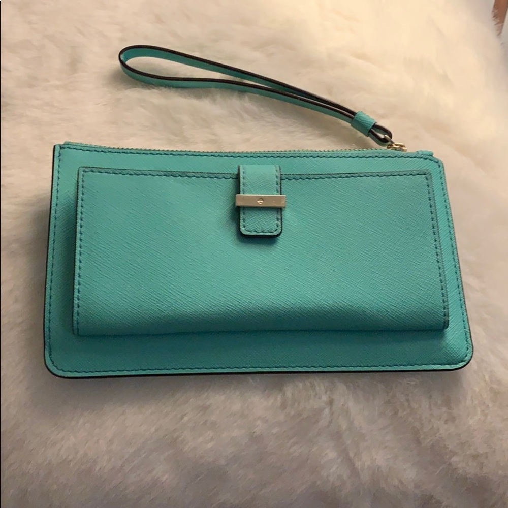 Kate Spade ♠️ wristlet wallet